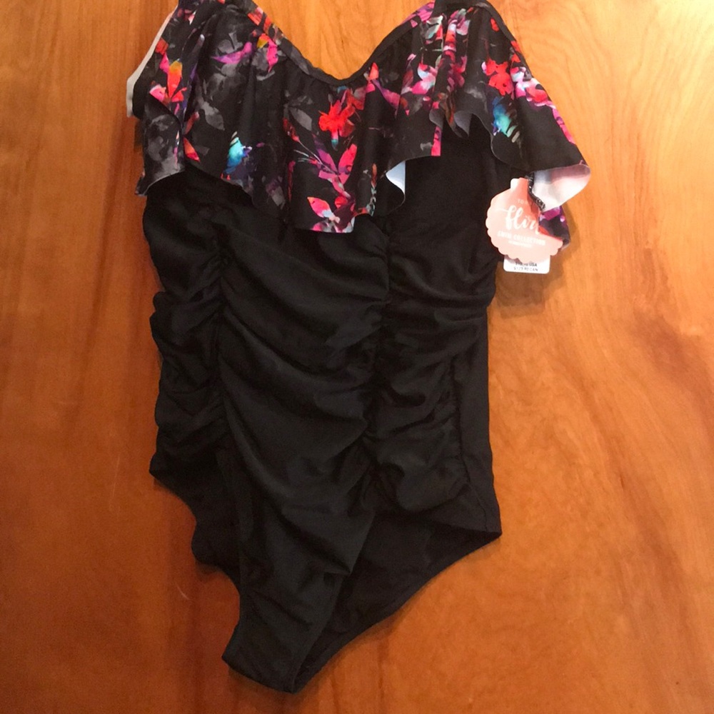Torrid Size 2 Adjustable Swim